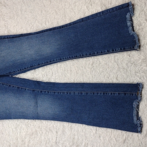 Free People Blue Medium Wash Five Pocket Mid Rise Raw Hem Cropped Boot Cut Jean - Picture 4 of 12